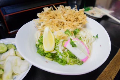 新中野 四国屋で冷やしごぼう天うどんを食べてきた 中野新橋らへんに住もう